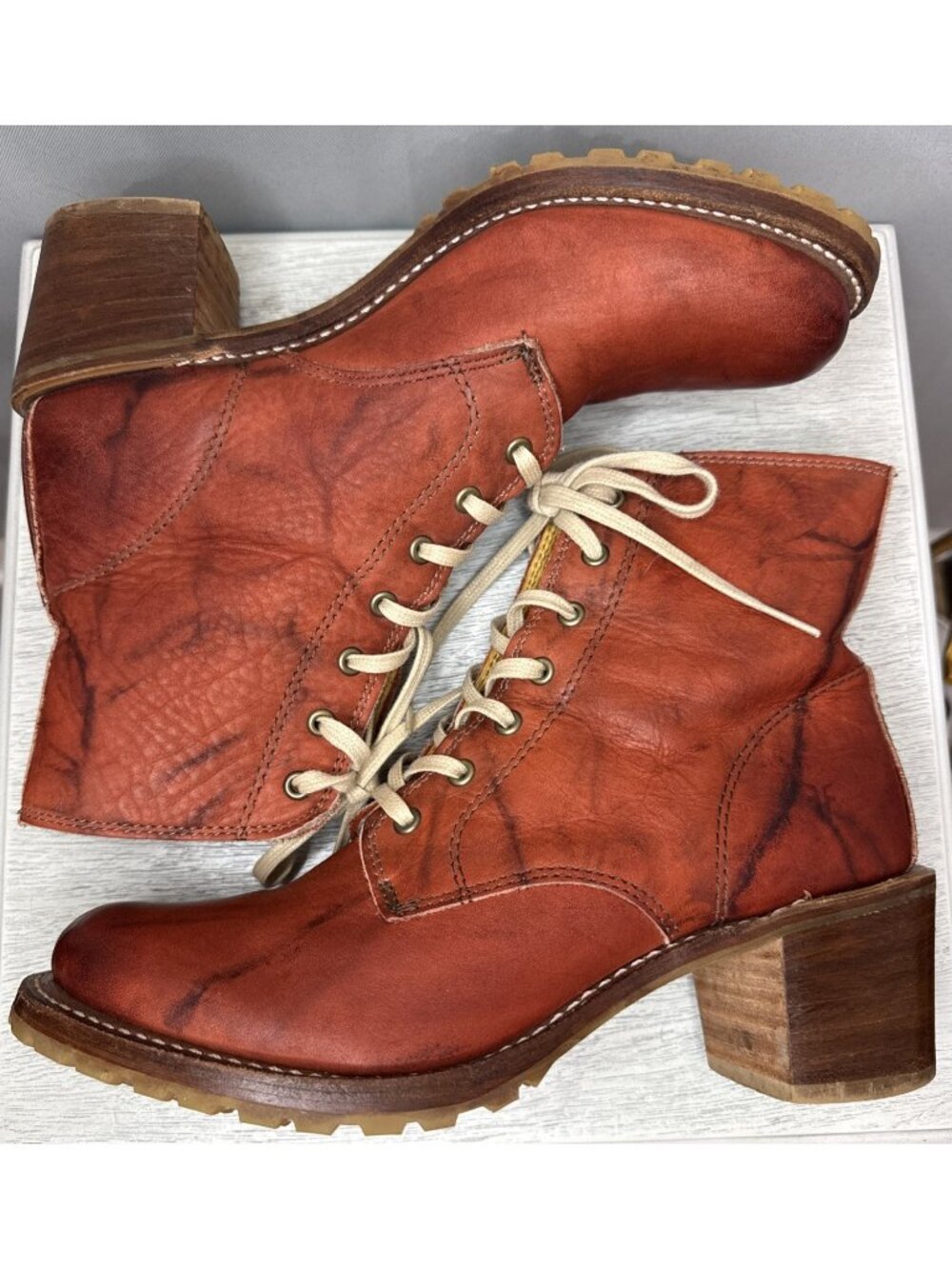 RARE Frye Women’s Sabrina 6G Lace Up Made In USA - 9.5 M. $480 - Picture 5 of 12